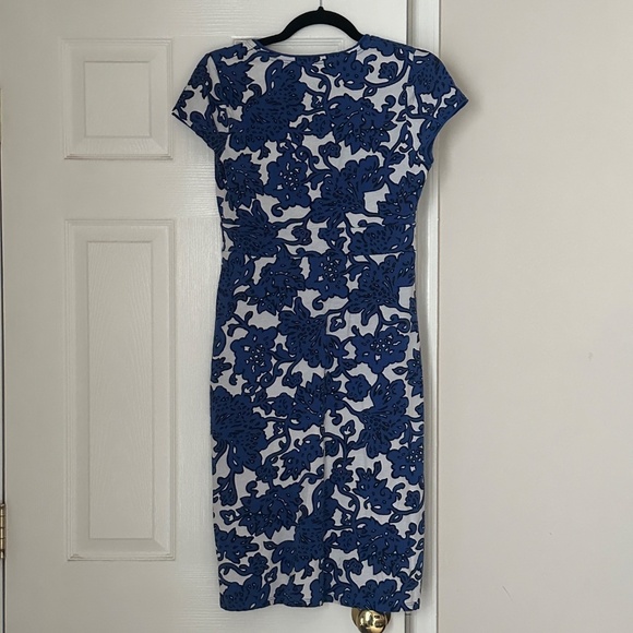Boden Cap Sleeve Blue and Black Floral Babydoll Dress Size 6 Empire Waist - Picture 4 of 8